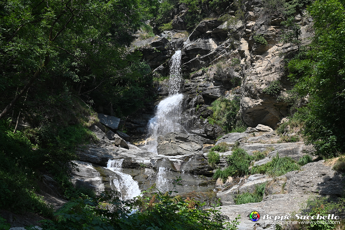 VBS_2927 - Novalesa - Abbazia. Parrocchia. Cascata del Rio Bard.jpg
